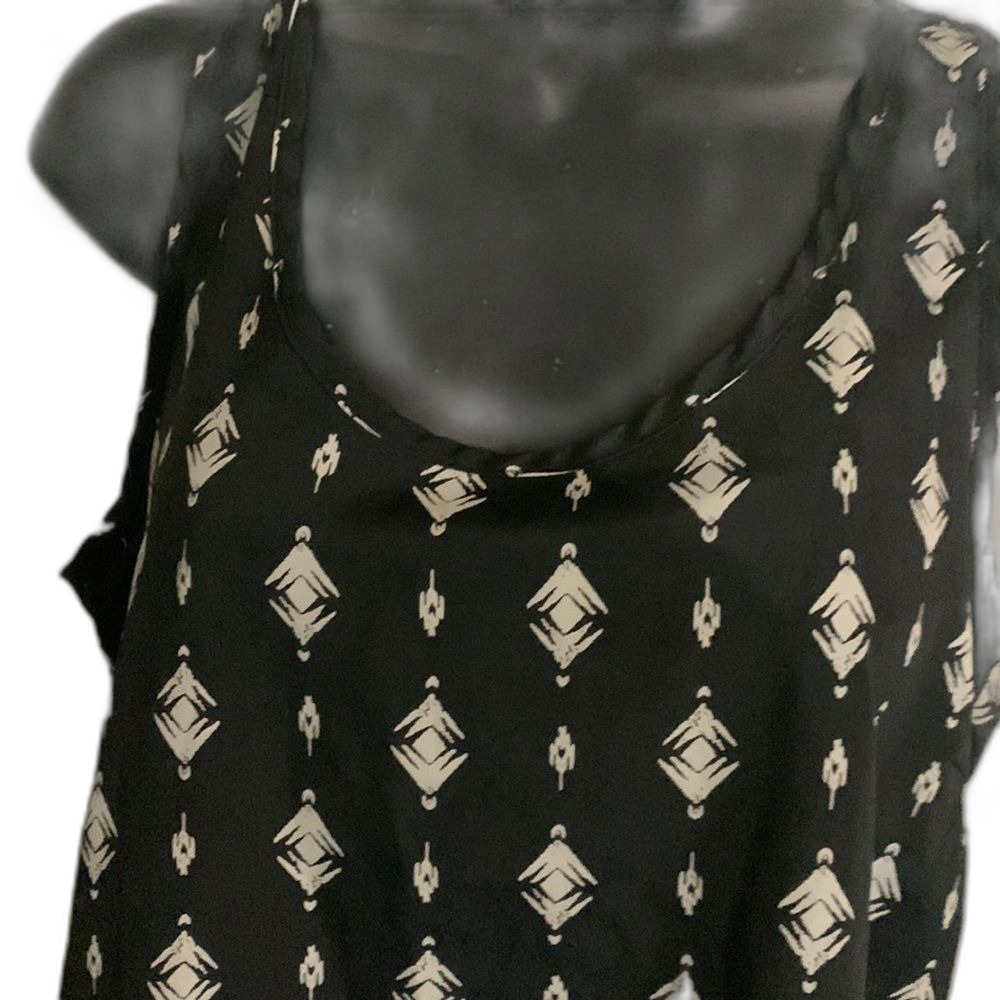 Stylish Tank!!! - Picture 2 of 4